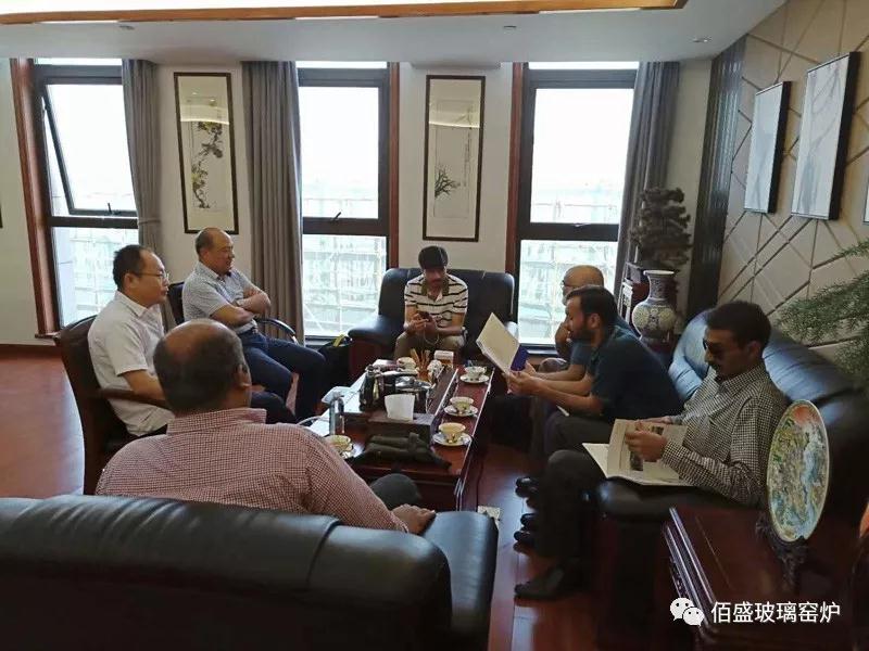 國外客戶來訪麻豆国产精品洽談合作
